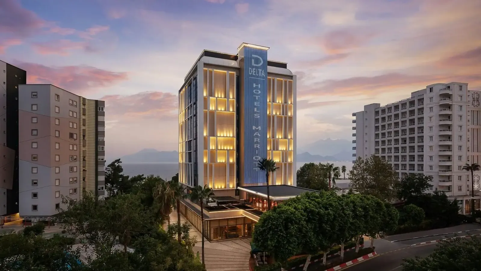 Delta-Hotels-by-Marriott-Antalya-Lara-transfer.webp