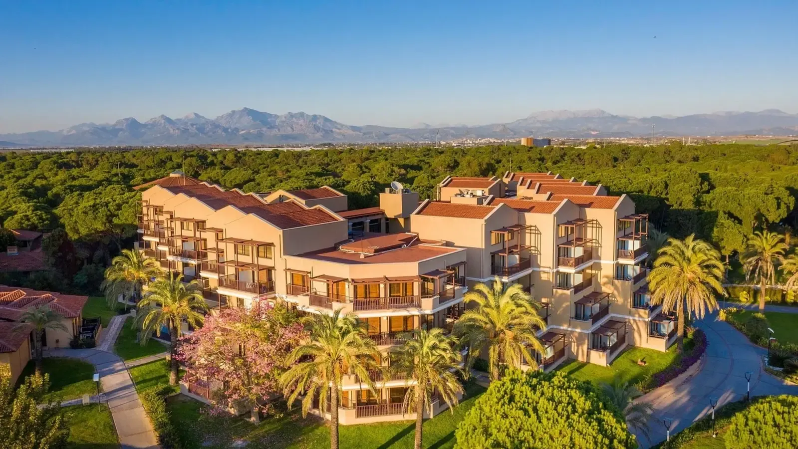 asteria-family-resort-transfer.webp