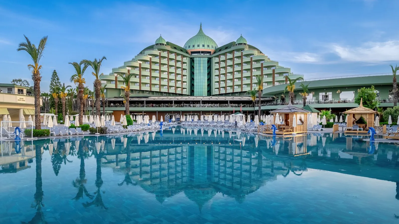 delphin-palace-hotel-transfer.webp