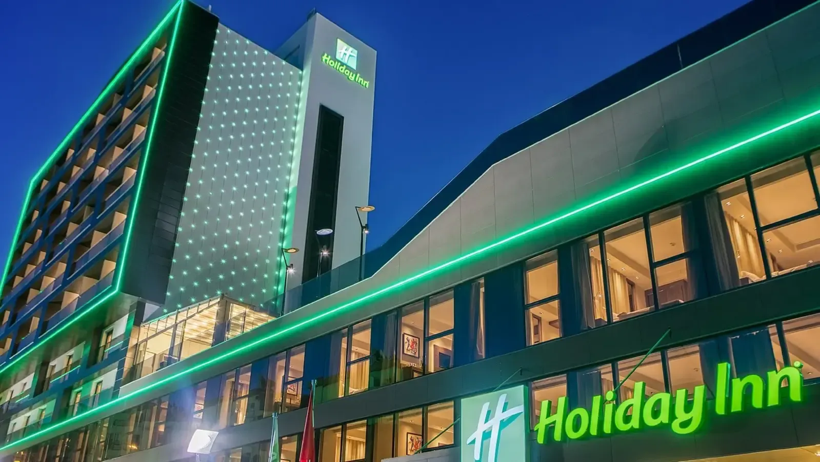 holiday-inn-antalya-lara-transfer.webp