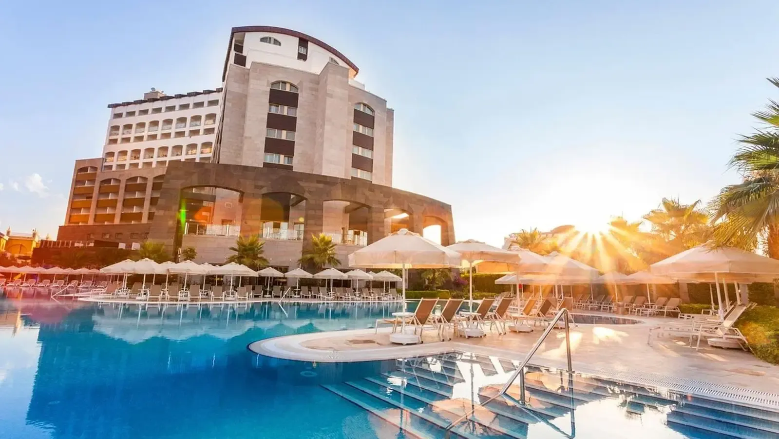 melas-lara-hotel-transfer.webp